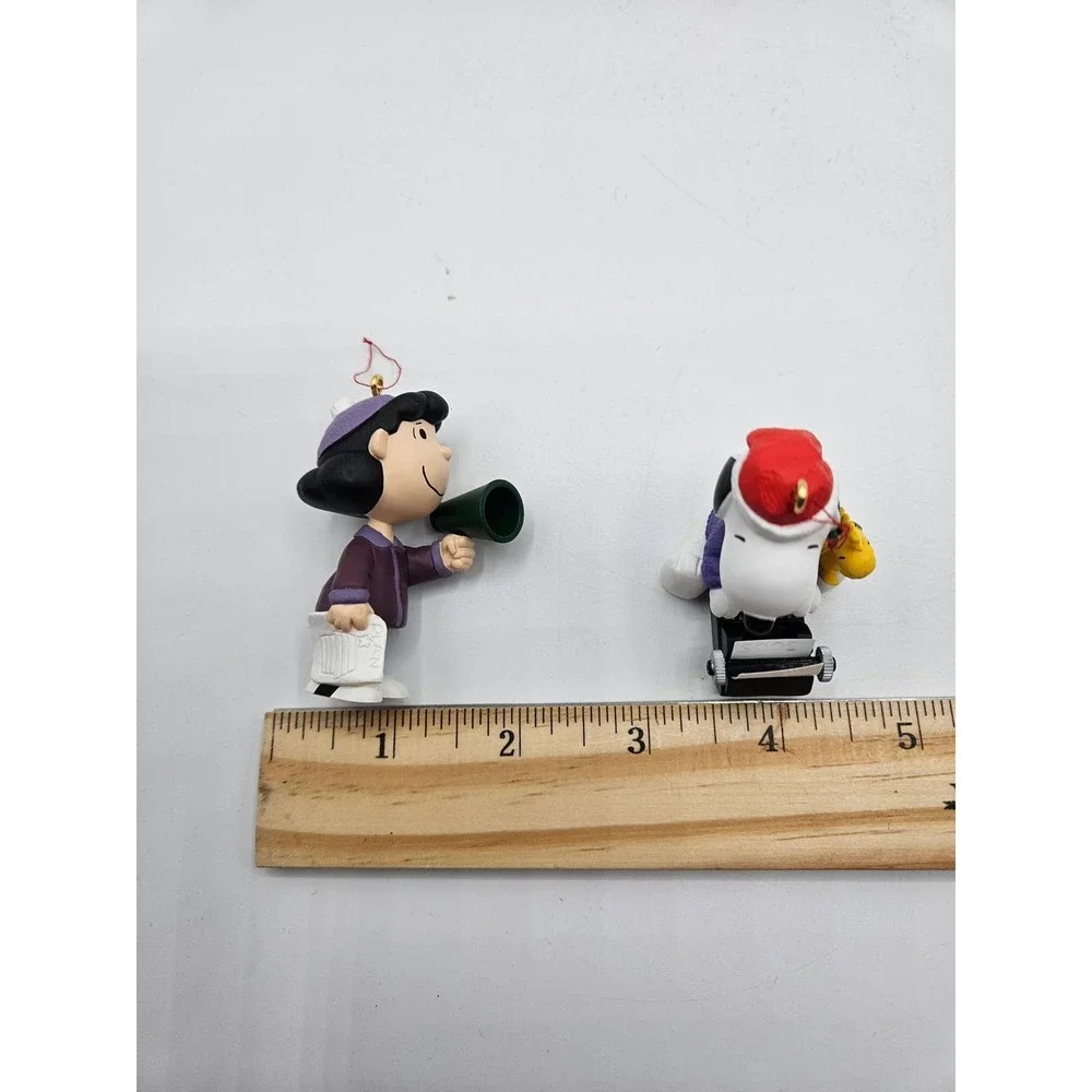 Hallmark Peanuts A Snoopy Christmas Lucy 2000 & Literary Ace‎ Snoopy 2002